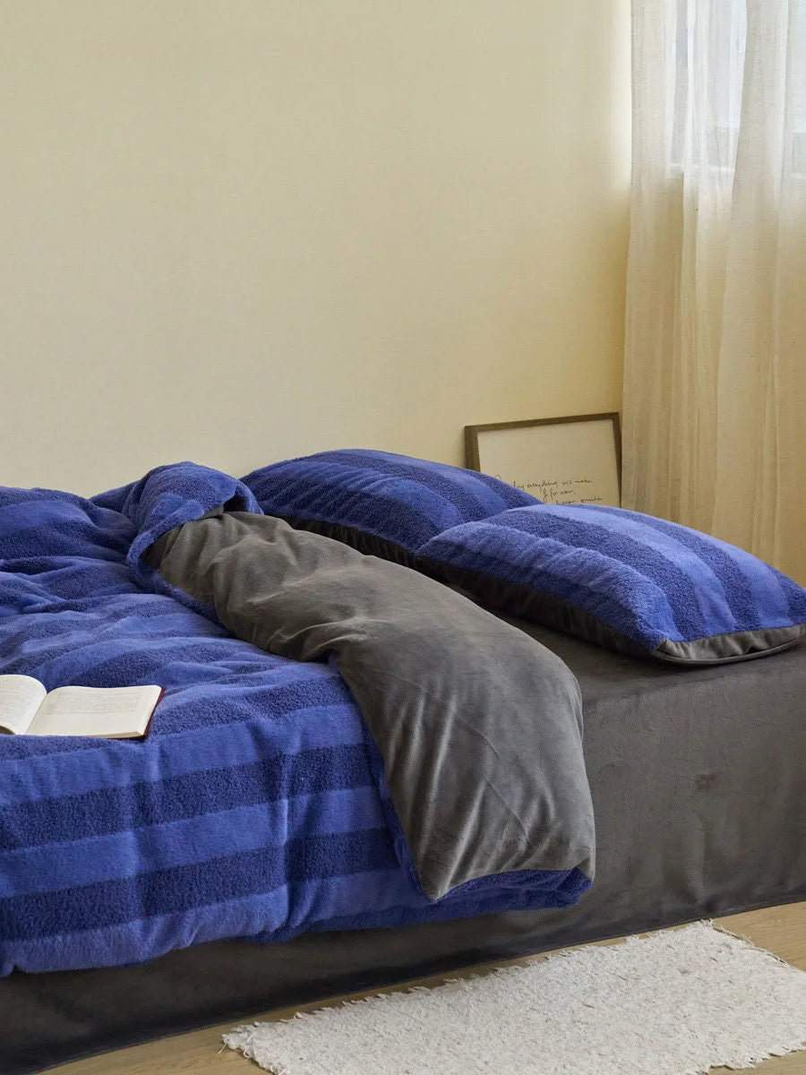 Side view of Iris Purple plush bedding set showing duvet thickness - RoomDen