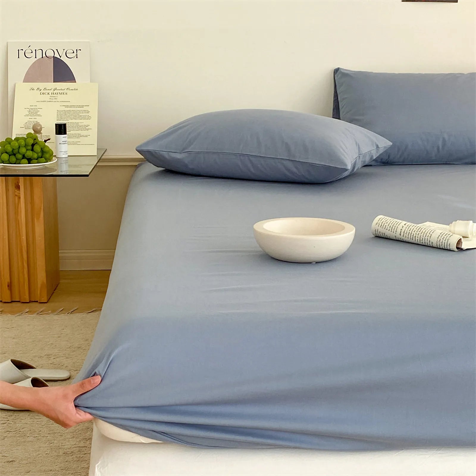 Solid washed cotton fitted sheet set in a minimalist bedroom – RoomDen