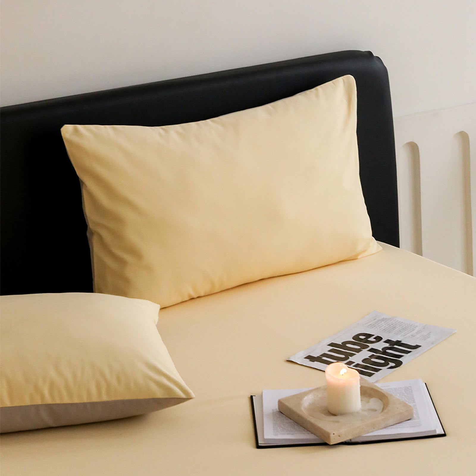 Minimalist two-tone washed cotton pillowcase in soft solid colors – RoomDen