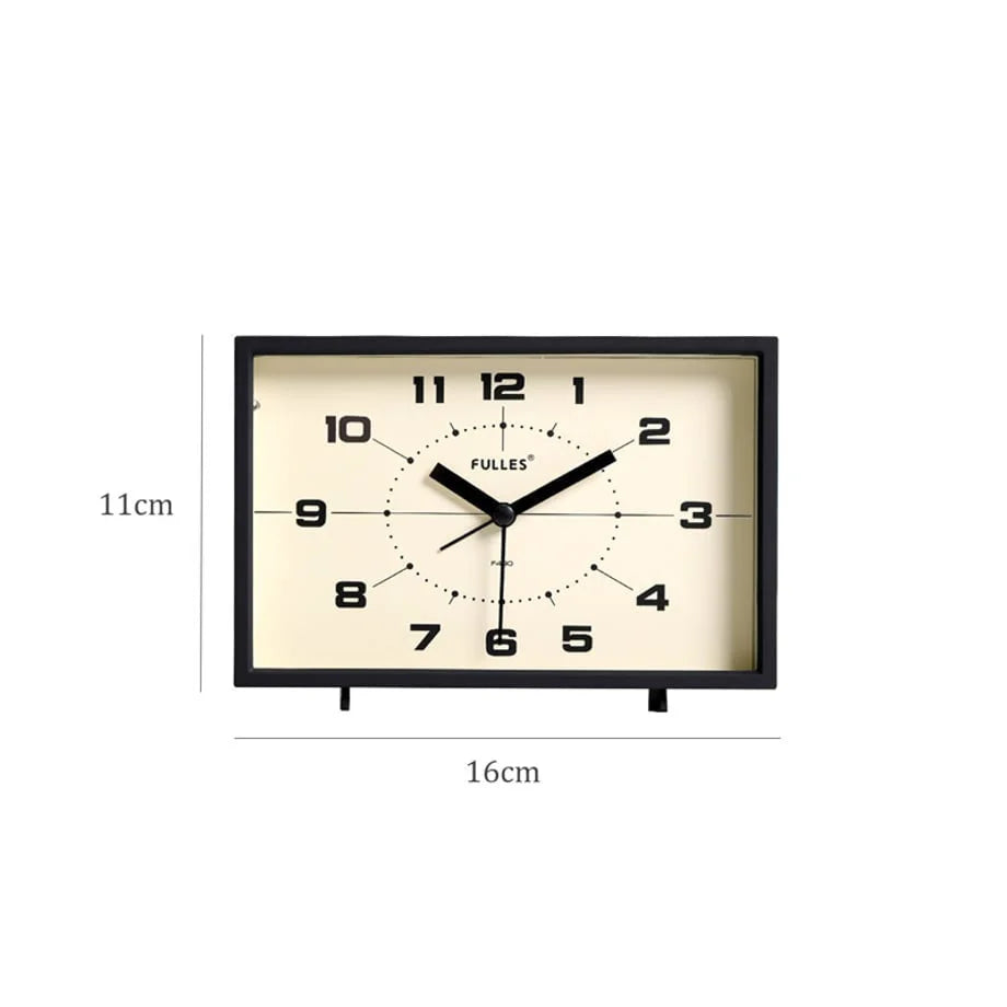 Image showing the dimensions of the table clock: 16cm width and 11cm height.
