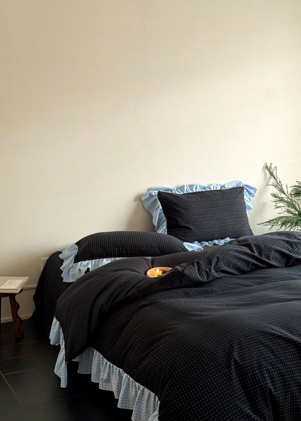 Harwick Gingham Ruffle Cotton Bedding Set - room scene