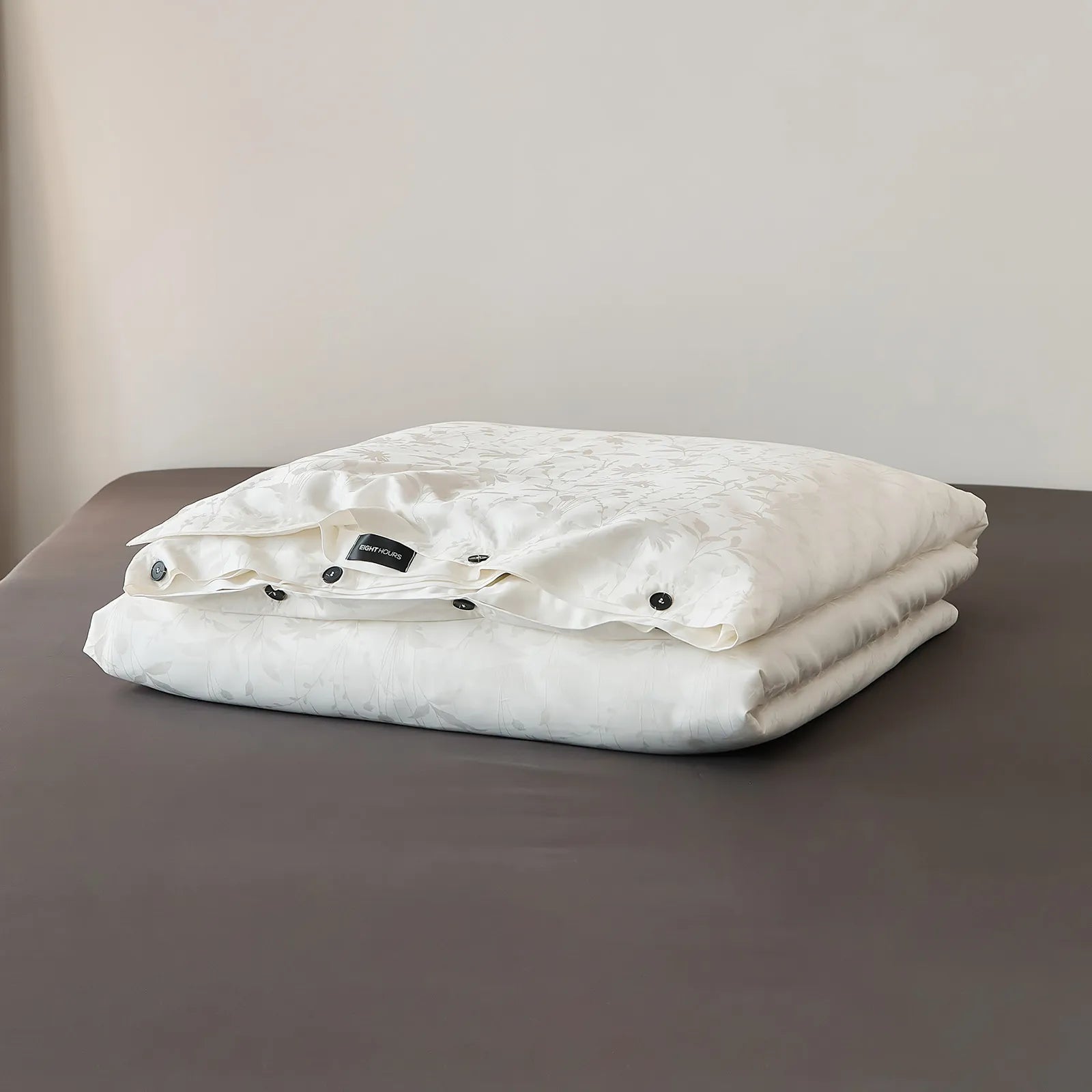 Jacquard floral cooling Tencel duvet cover with smooth drape and soft sheen – RoomDen