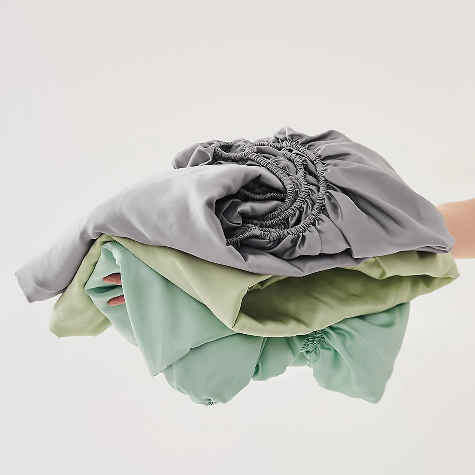 Silky cooling Tencel fitted sheet in soft pastel colors - RoomDen