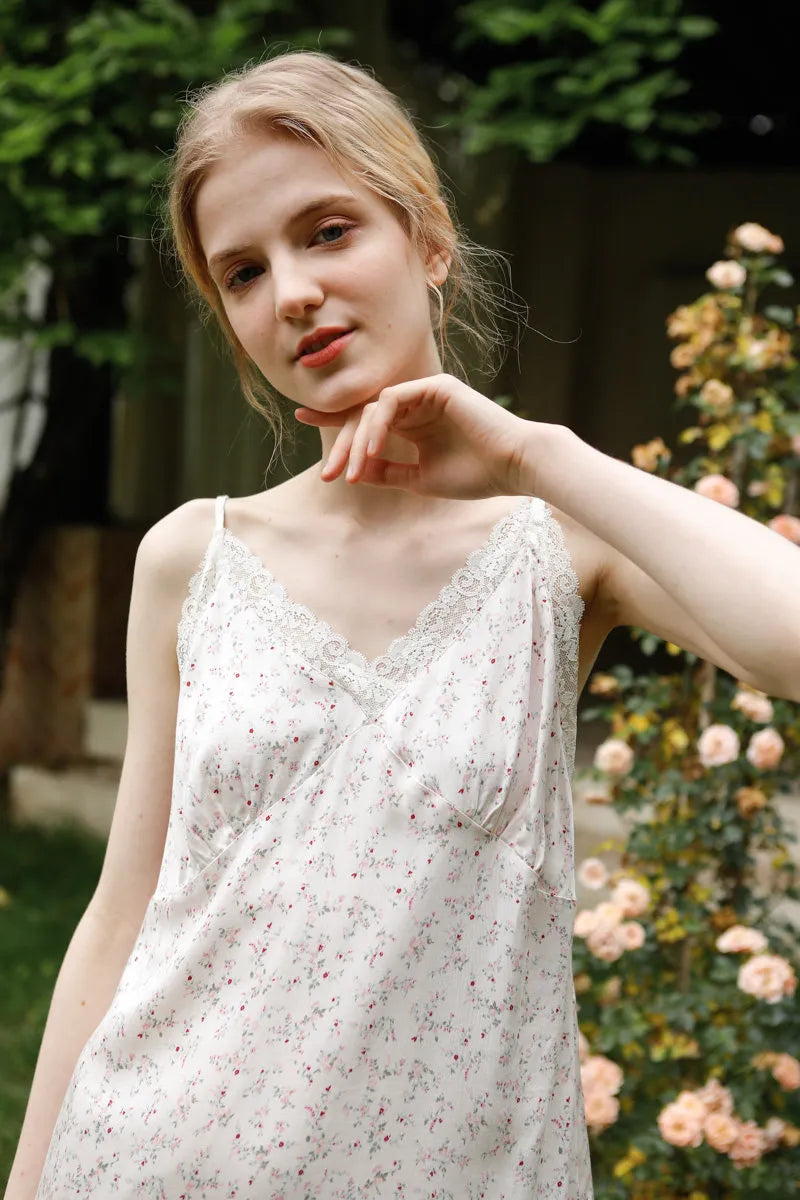 Floral cotton sateen lace-trim nightdress in soft garden style – RoomDen