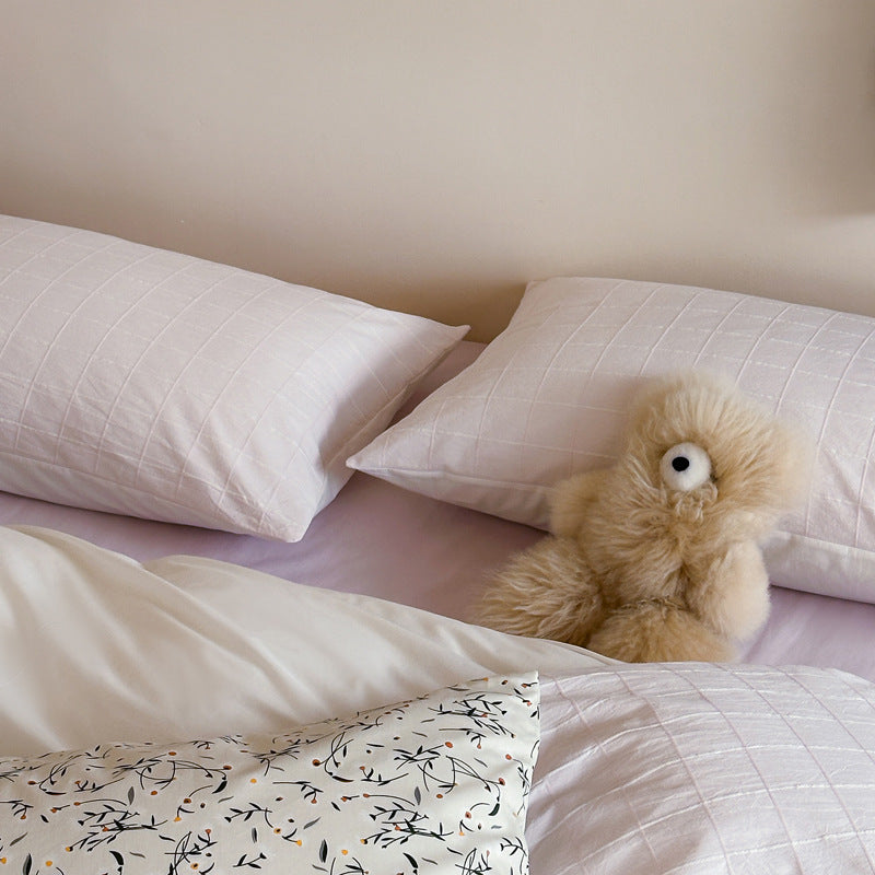 Gingham Jacquard Cotton Bedding Set – Pink, bed arrangement - Roomden