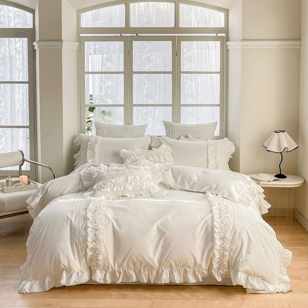 Lace-Trim Ruffle Washed Cotton Bedding Set, Ivory Cream, bed arrangement - Roomden