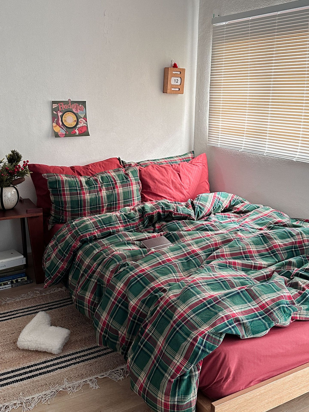 Kirkwood Plaid Cotton Bedding Set – full red and green plaid bed with a red sheet - Roomden