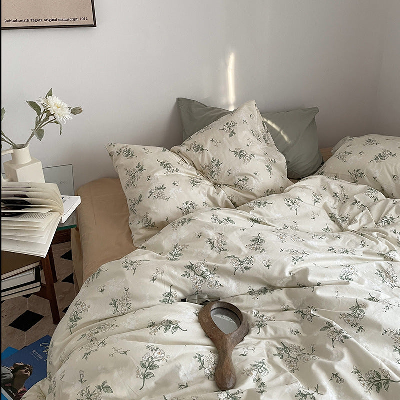 Florhaven Gardenia Sprig cotton bedding set – full bed with green sprigs on ivory and plain companion fabric - Roomden