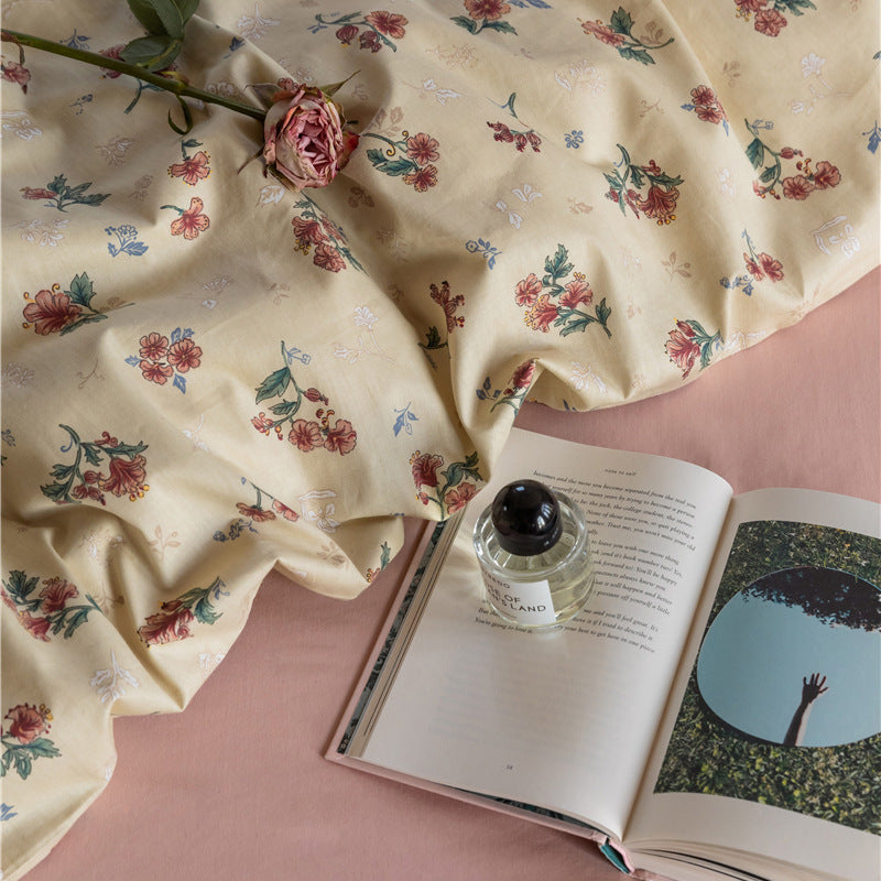 Buttercream Vintage Bouquet Cotton Bedding Set – overhead detail of small bouquets on the duvet - Roomden