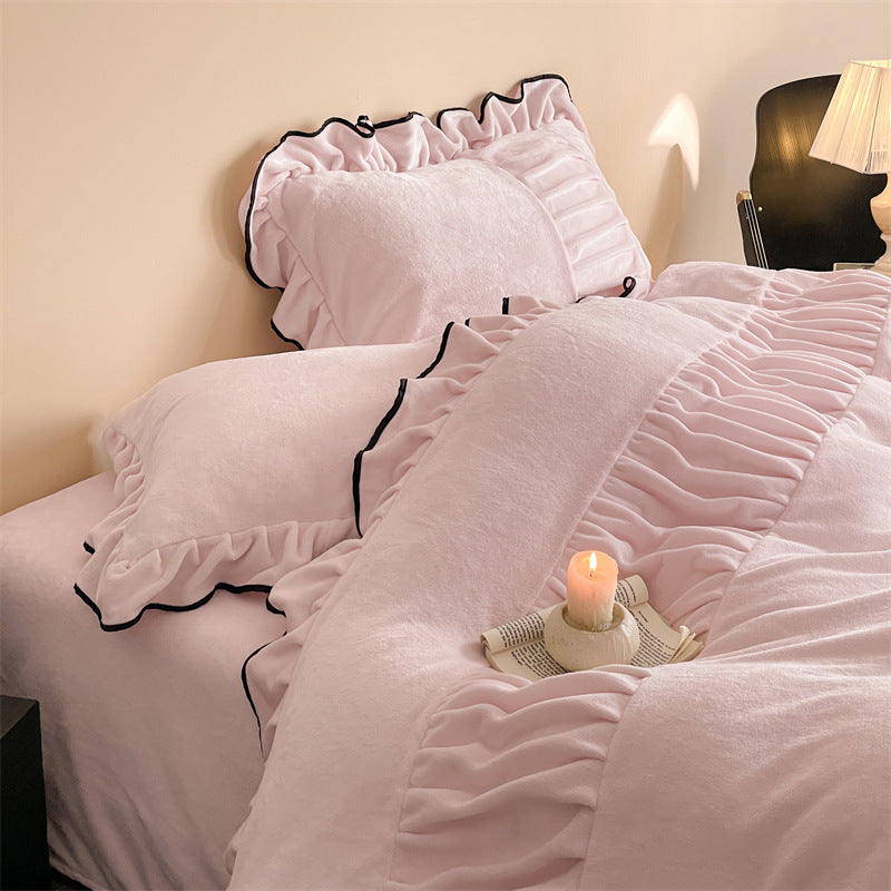 Pleated Ruffle Fleece Bedding Set – Pink, bed arrangement - Roomden