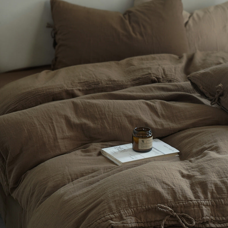 Tie-Detail Double Gauze Cotton Bedding Set – Chestnut Brown, bed arrangement - Roomden