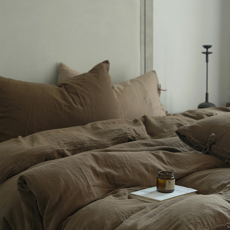 Tie-Detail Double Gauze Cotton Bedding Set – Chestnut Brown, bed arrangement - Roomden
