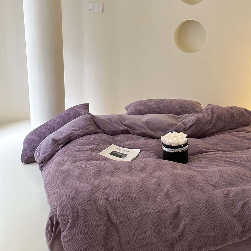 Wave textured plush bedding – dusty lavender front view of the textured duvet - Roomden