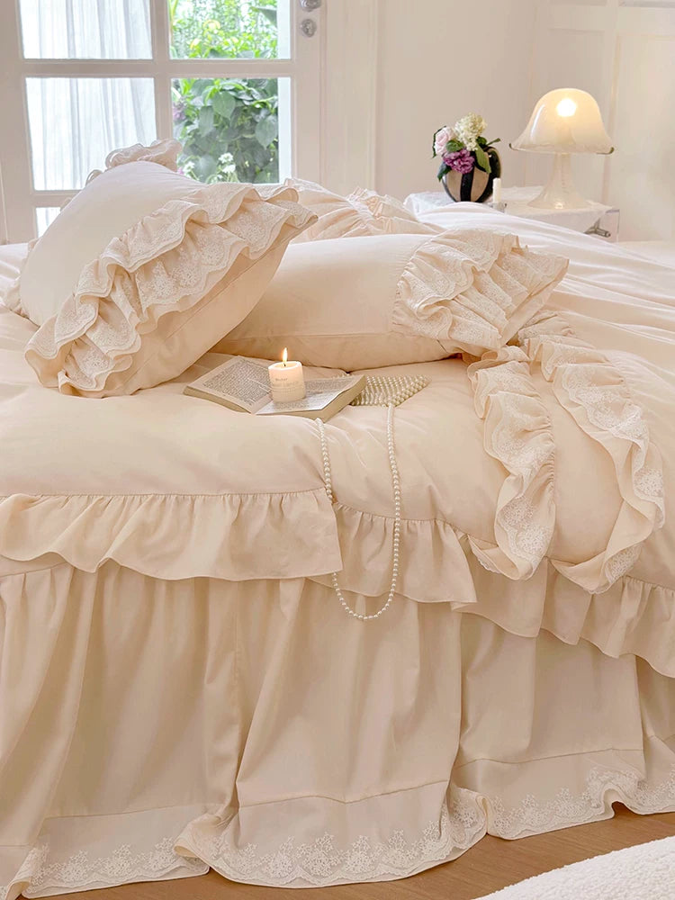 Ruffle cotton sateen bedding set – Vanilla Cream, layered bedding at the foot of the bed - Roomden