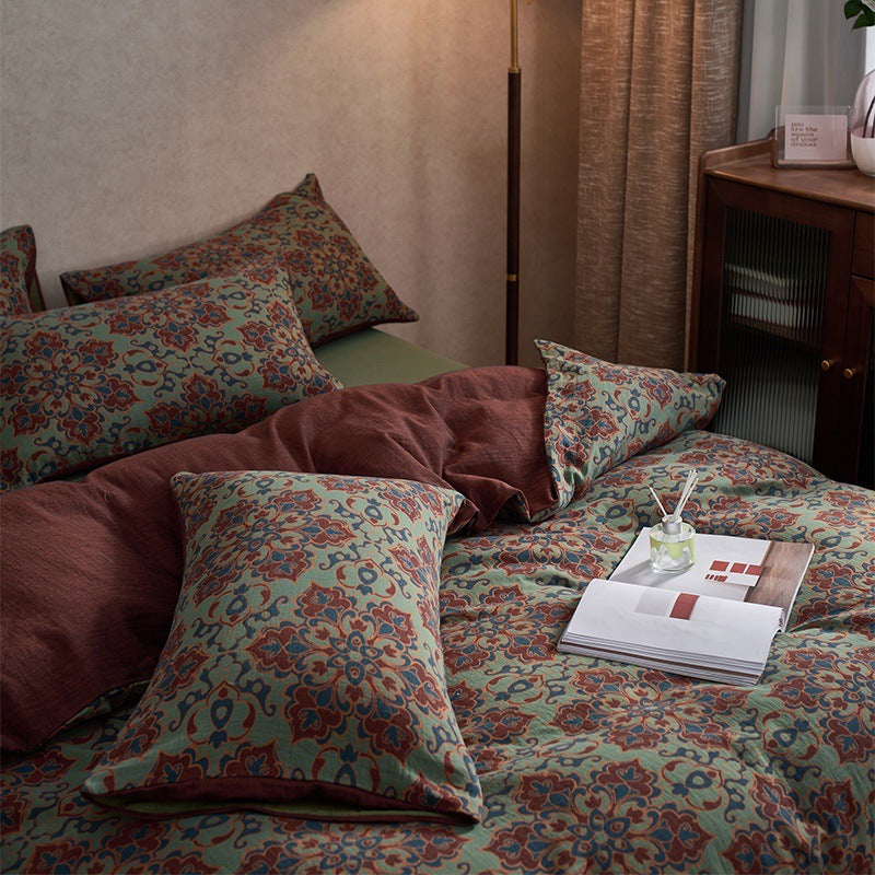 Ornella Jewel Floral bedding set – jewel floral, bedroom view of the duvet and pillows, view 4 - Roomden