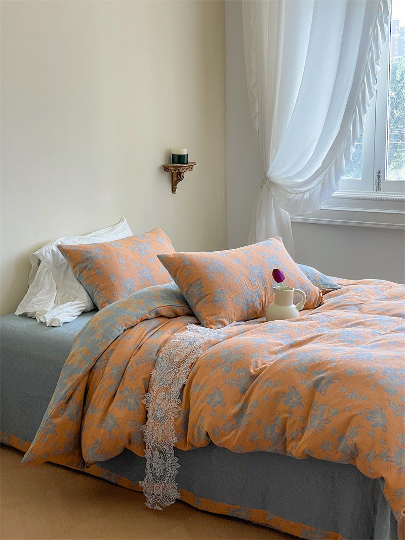 Florhaven Meadow Branch bedding set – apricot meadow, bedroom view of the duvet and pillows, view 4 - Roomden