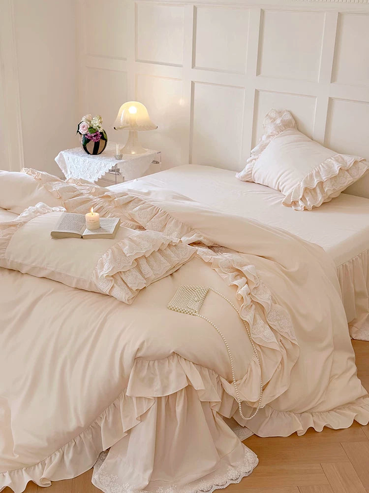 Ruffle cotton sateen bedding set – Vanilla Cream, side view of the ruffled duvet - Roomden