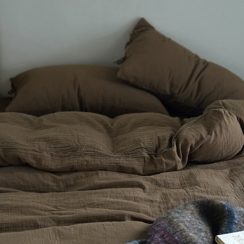 Tie-Detail Double Gauze Cotton Bedding Set – Chestnut Brown, bed arrangement - Roomden