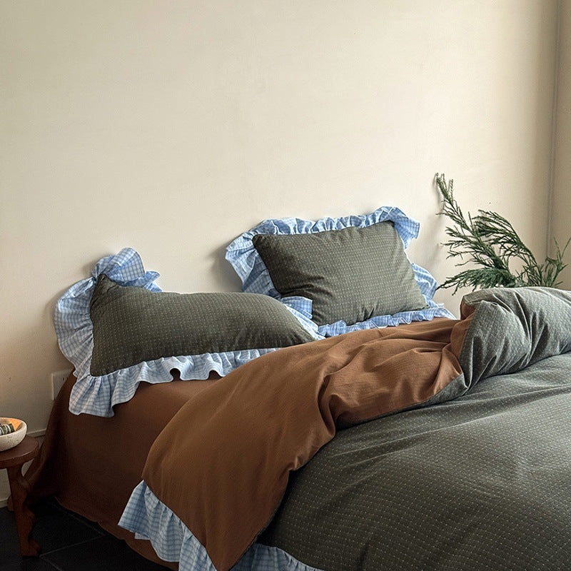 Contrast Ruffle Gingham Cotton Bedding Set, Moss & Copper, bed arrangement - Roomden