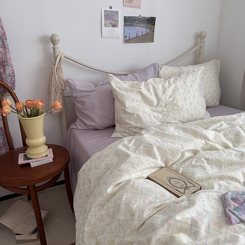 Ivory Floral Grid Cotton Bedding Set – full bed scene showing the printed duvet and pillow arrangement - Roomden