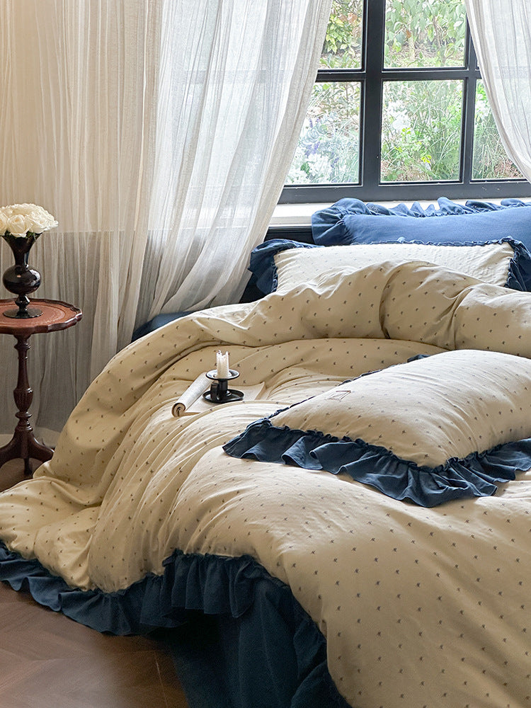 Fleurette Blue Star Sprig Double Gauze Bedding Set – Draped ivory duvet with small separated sprigs - Roomden