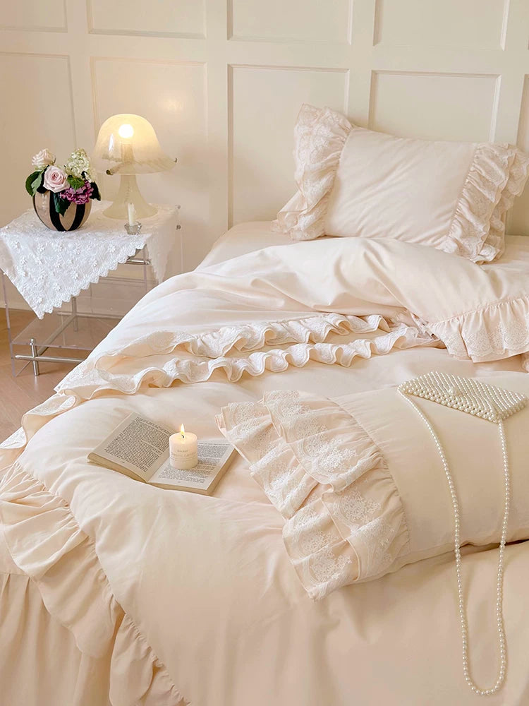 Ruffle cotton sateen bedding set – Vanilla Cream, top view of the layered bedding - Roomden