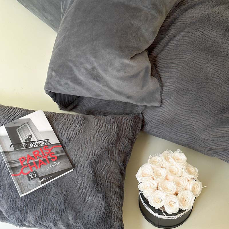 Wave textured plush bedding – charcoal grey overhead pillows and pile texture - Roomden