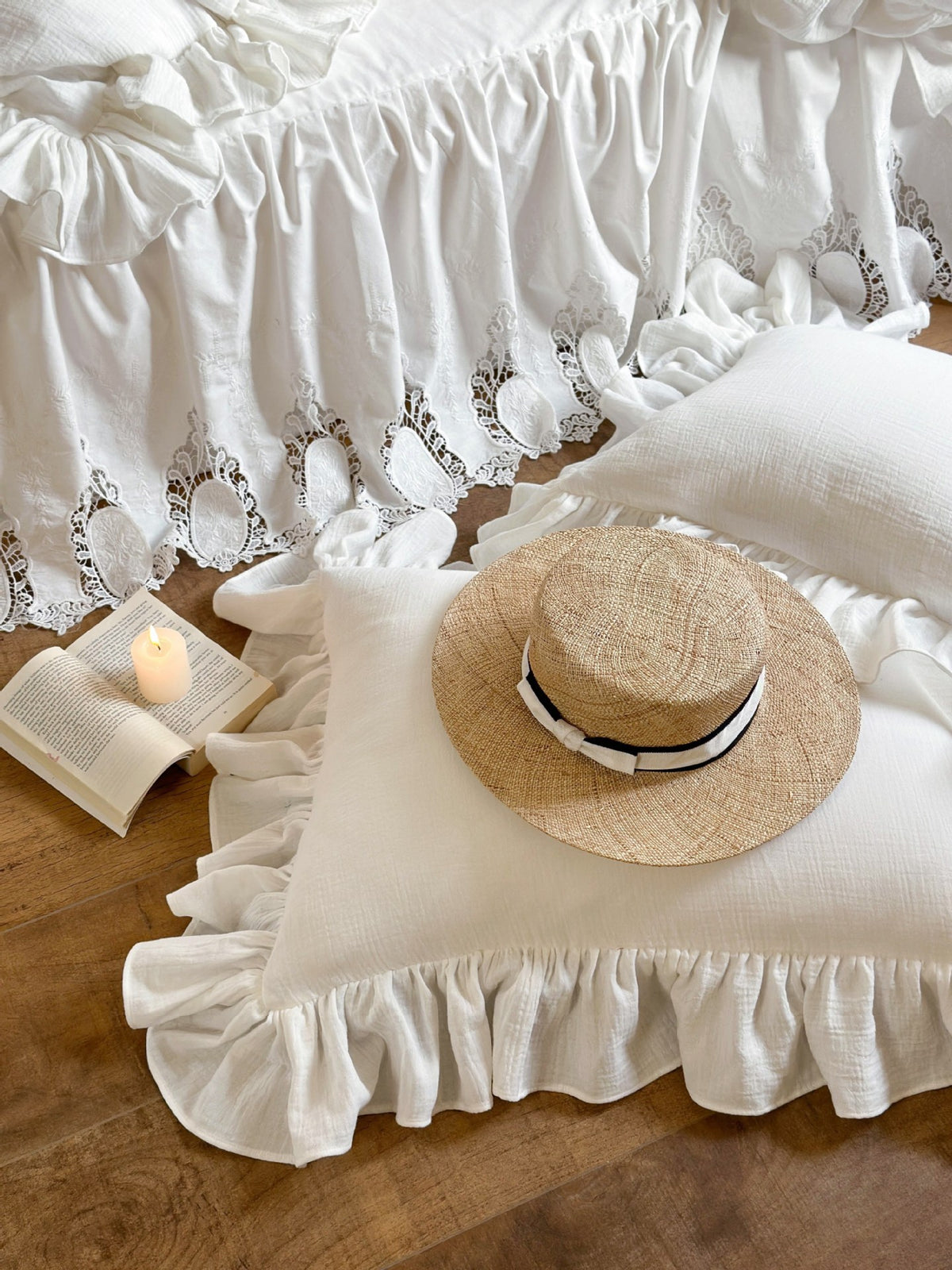Ruffled Double Gauze Cotton Bedding Set – Scalloped Ivory, gathered border beside a ruffled pillow - Roomden
