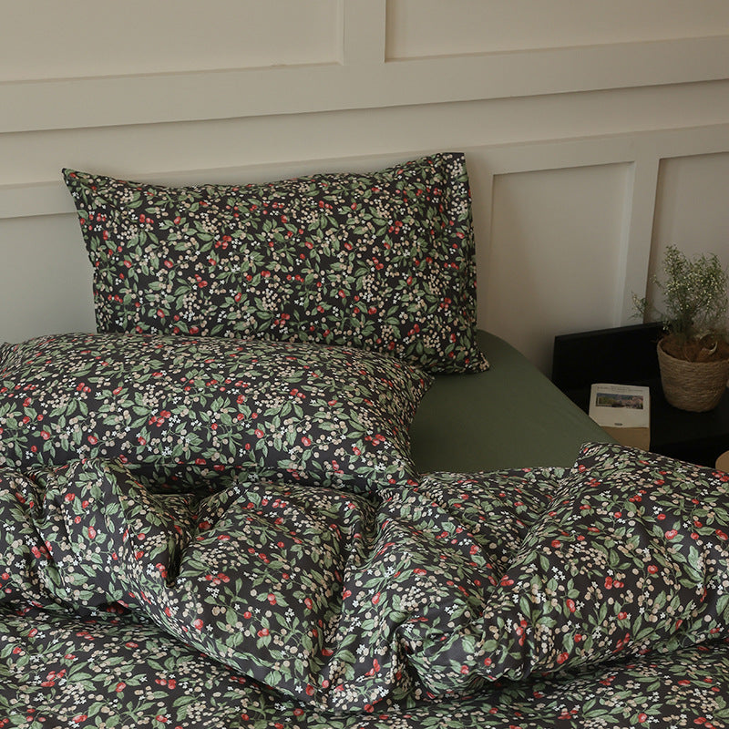Black Berry Floral Cotton Bedding Set with coordinating pillow styling - Roomden