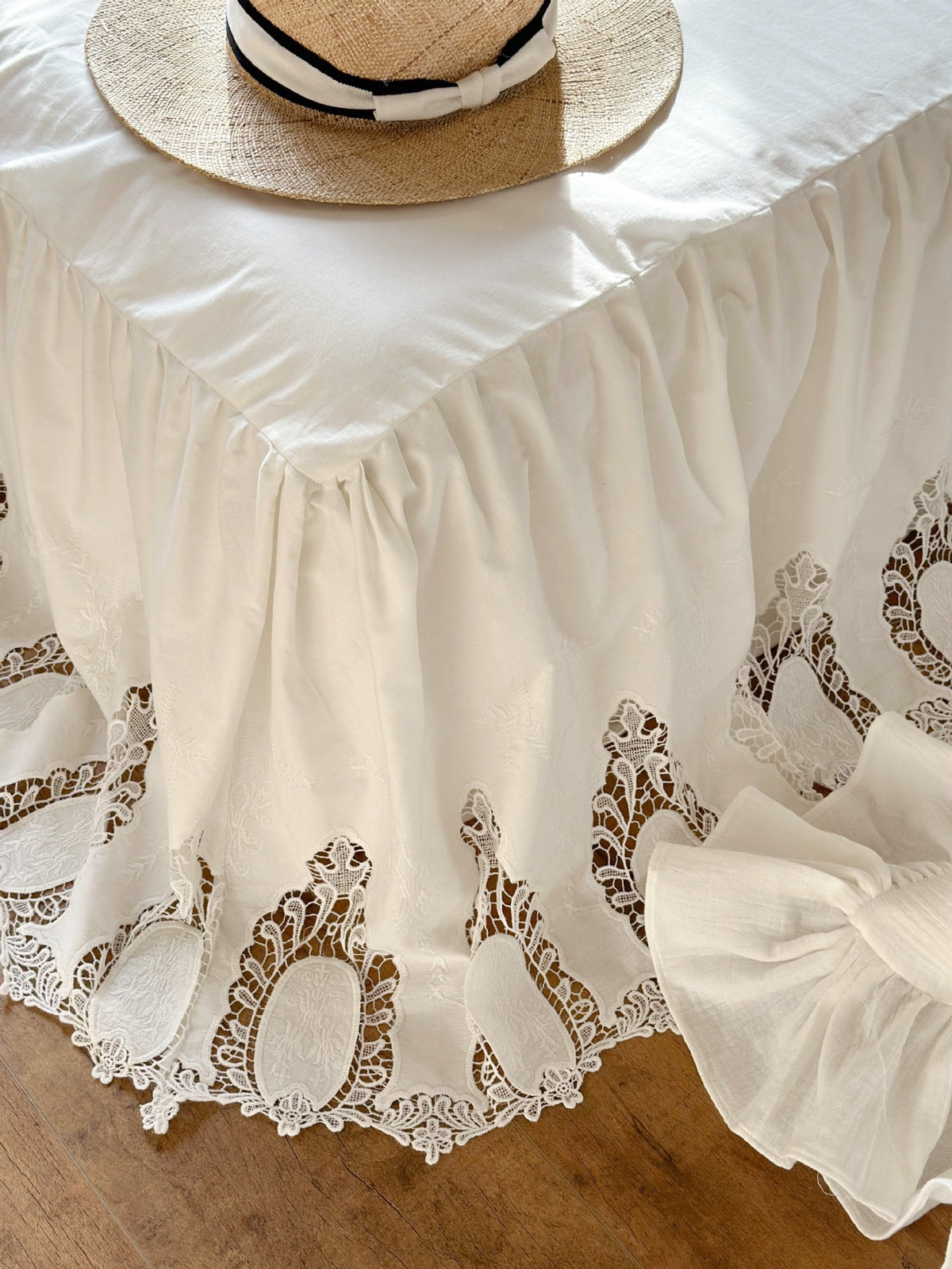 Ruffled Double Gauze Cotton Bedding Set – Scalloped Ivory, openwork scalloped edge beneath the ivory fabric - Roomden