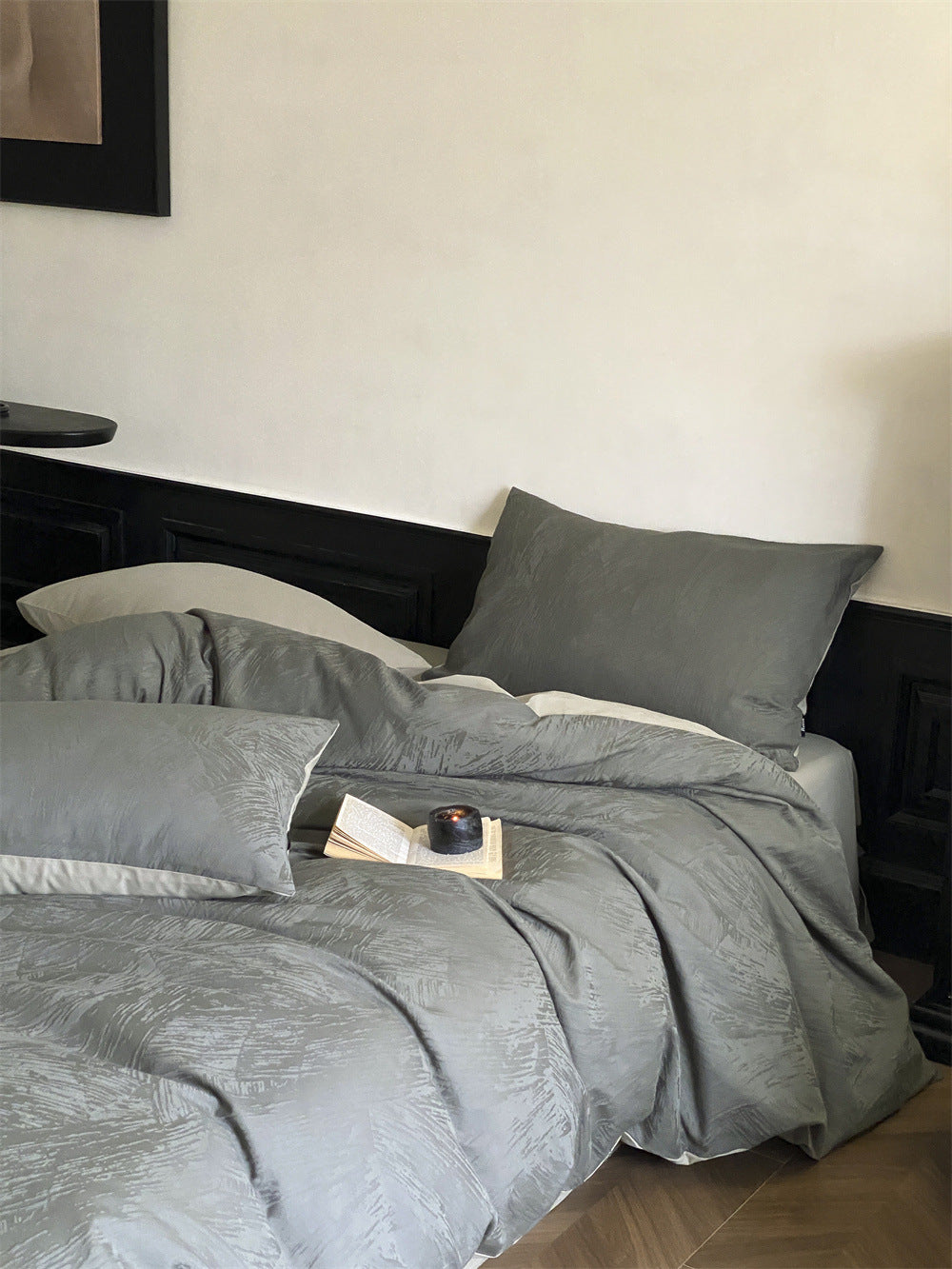 Brushed cotton jacquard bedding set – Slate Fern, alternate view of the duvet and pillows - Roomden