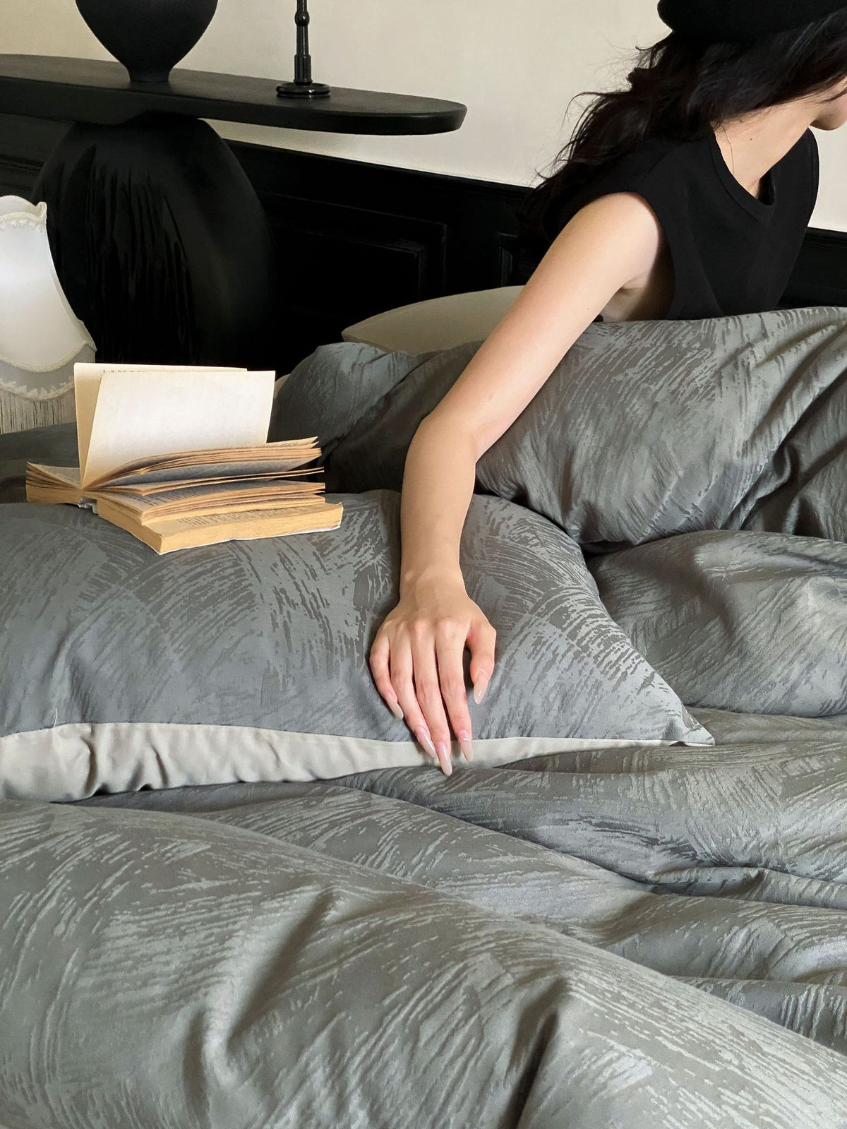 Brushed cotton jacquard bedding set – Slate Fern, lifestyle view with the bedding - Roomden