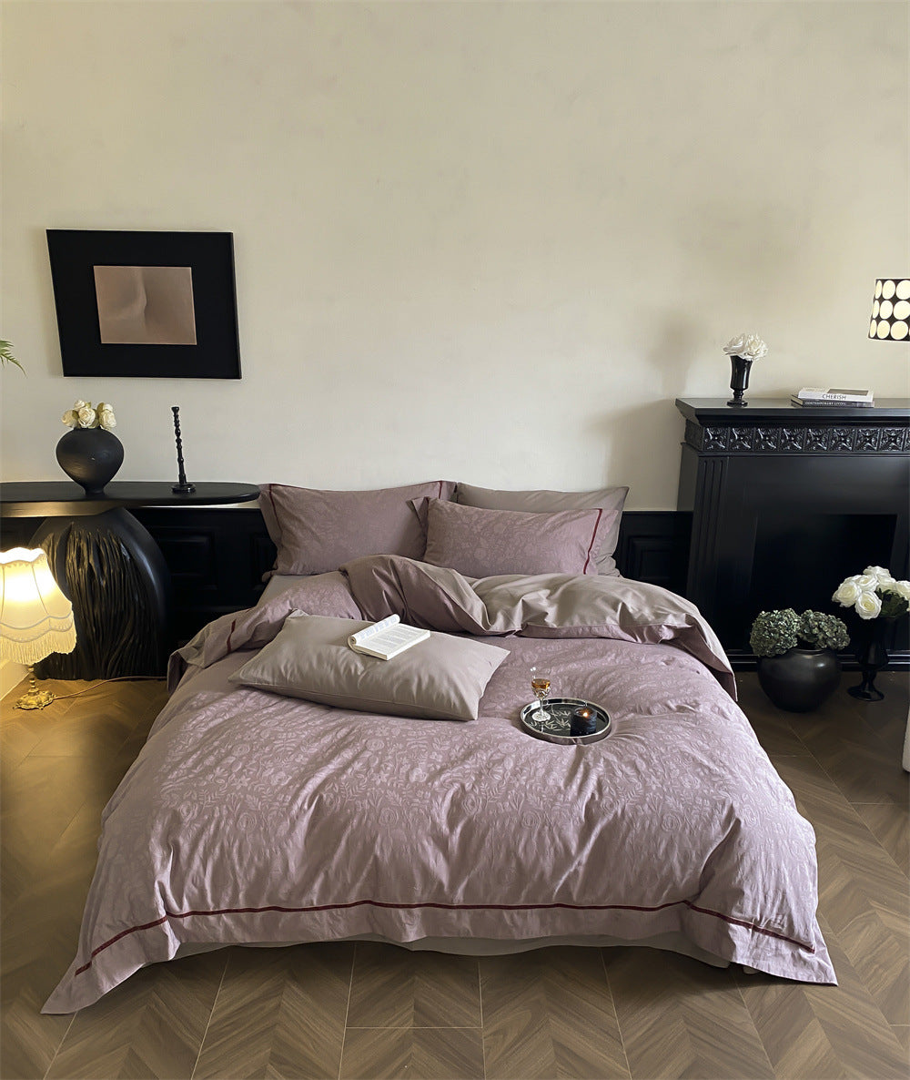 Brushed cotton jacquard bedding set – Mauve Vine, full bed arrangement - Roomden