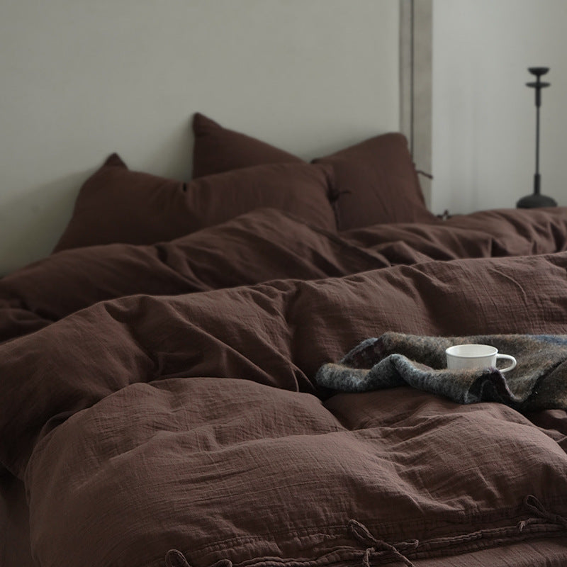 Tie-Detail Double Gauze Cotton Bedding Set – Coffee Brown, bed arrangement - Roomden