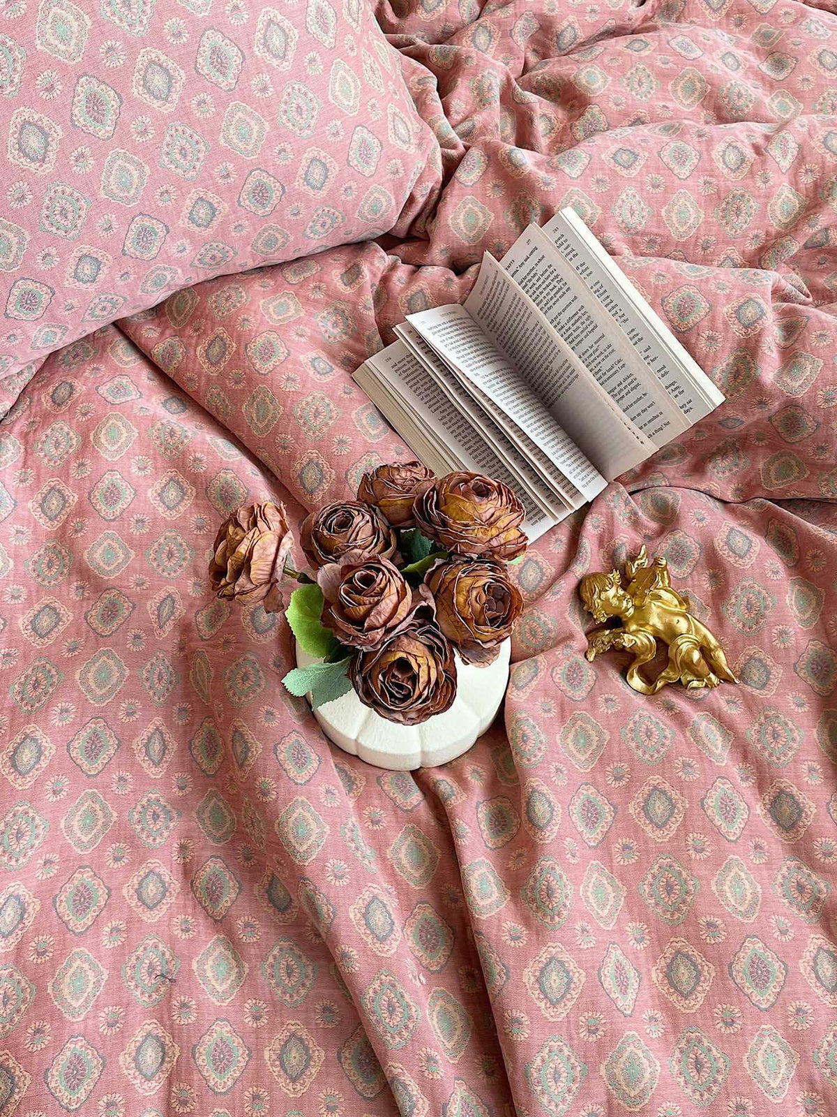 Rosewick Pink Floral Trellis bedding set – pink floral trellis, close view of the patterned cotton gauze, view 7 - Roomden