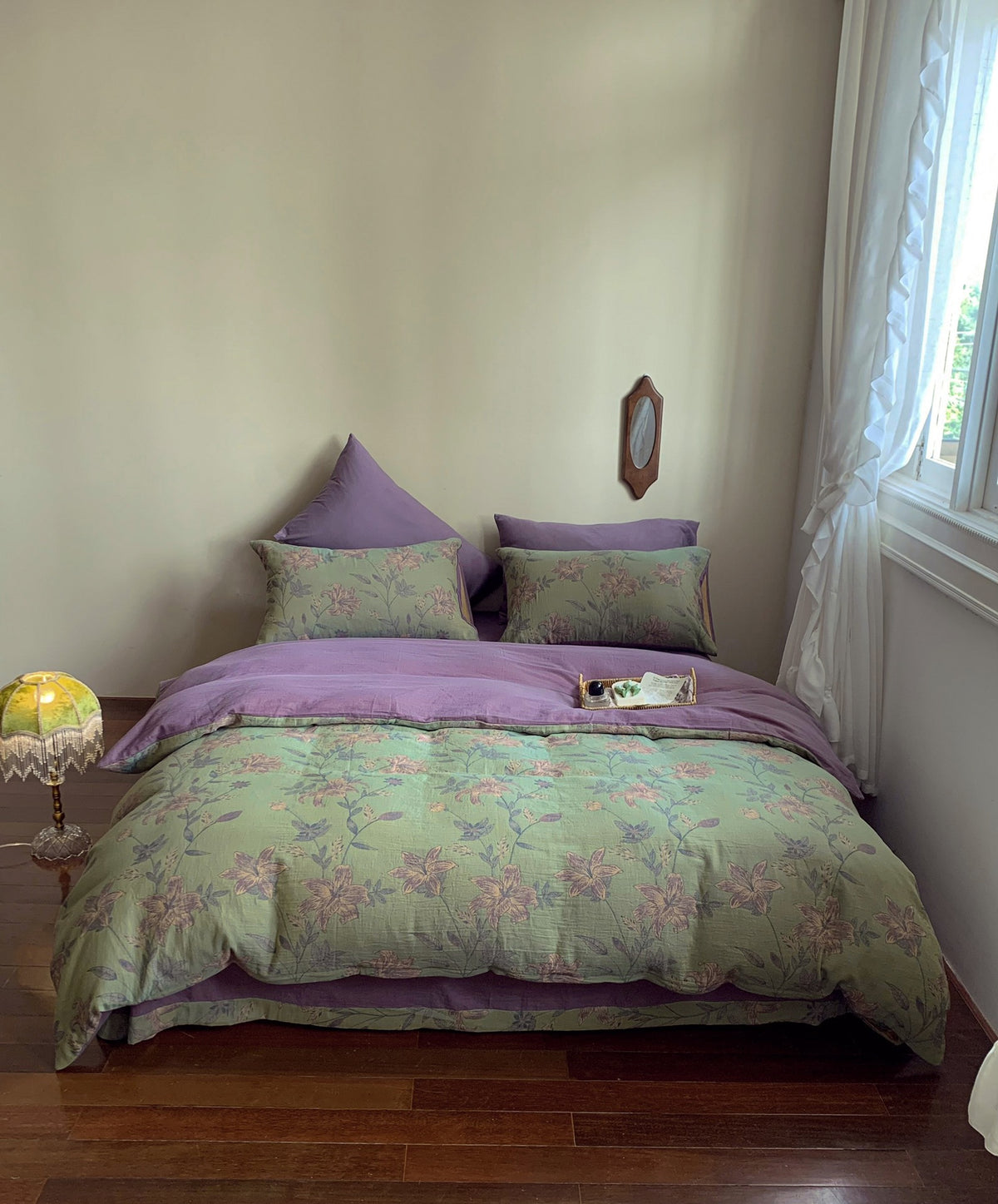 Florhaven Sage Botanical bedding set – sage botanical, bedroom view of the duvet and pillows, view 4 - Roomden