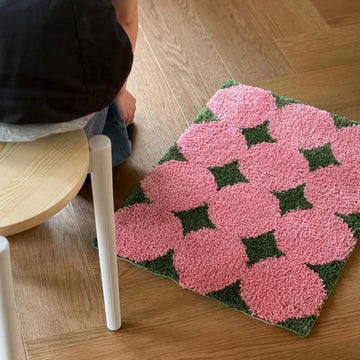 Plush Floral Tufted Polyester Accent Rug