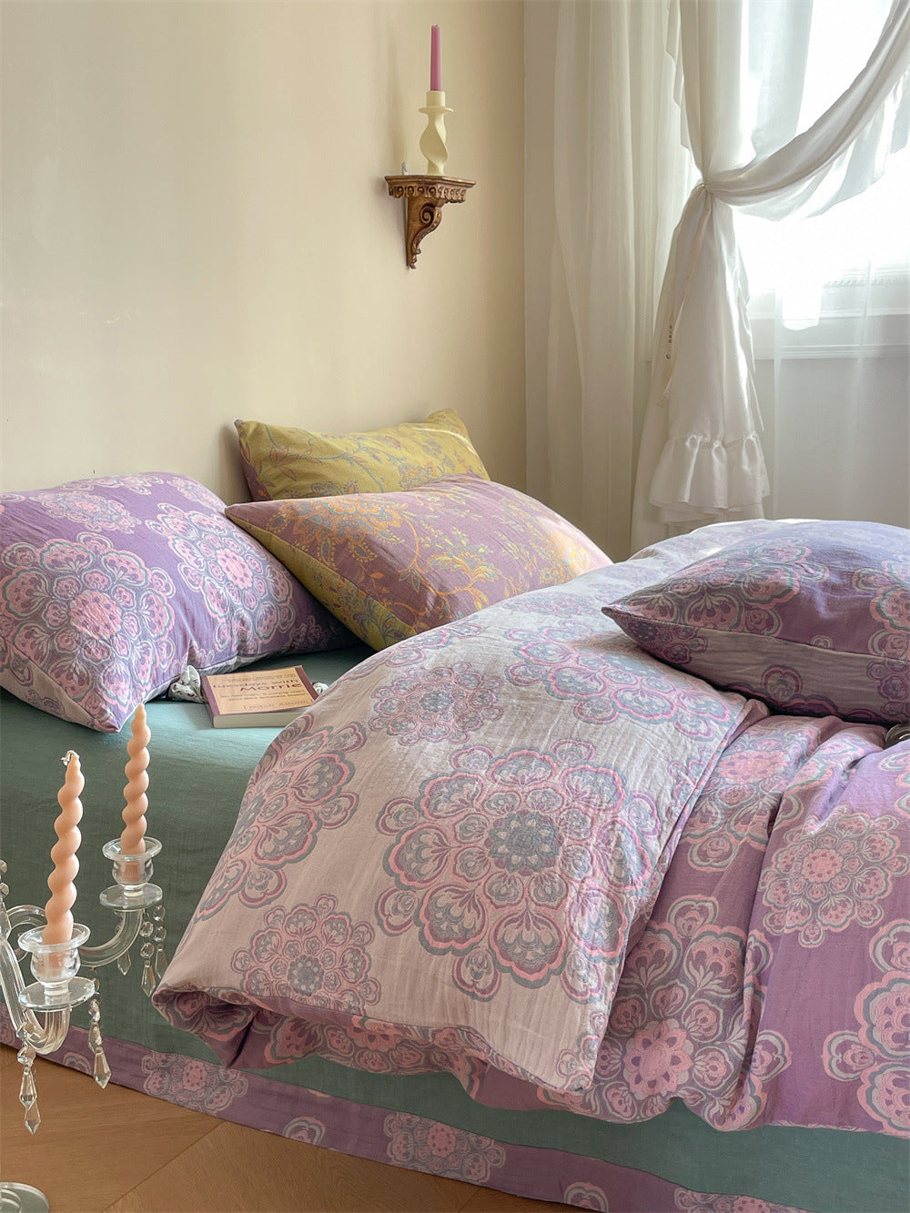 Ornella Lilac Medallion bedding set – lilac medallion, bedroom view of the duvet and pillows, view 3 - Roomden