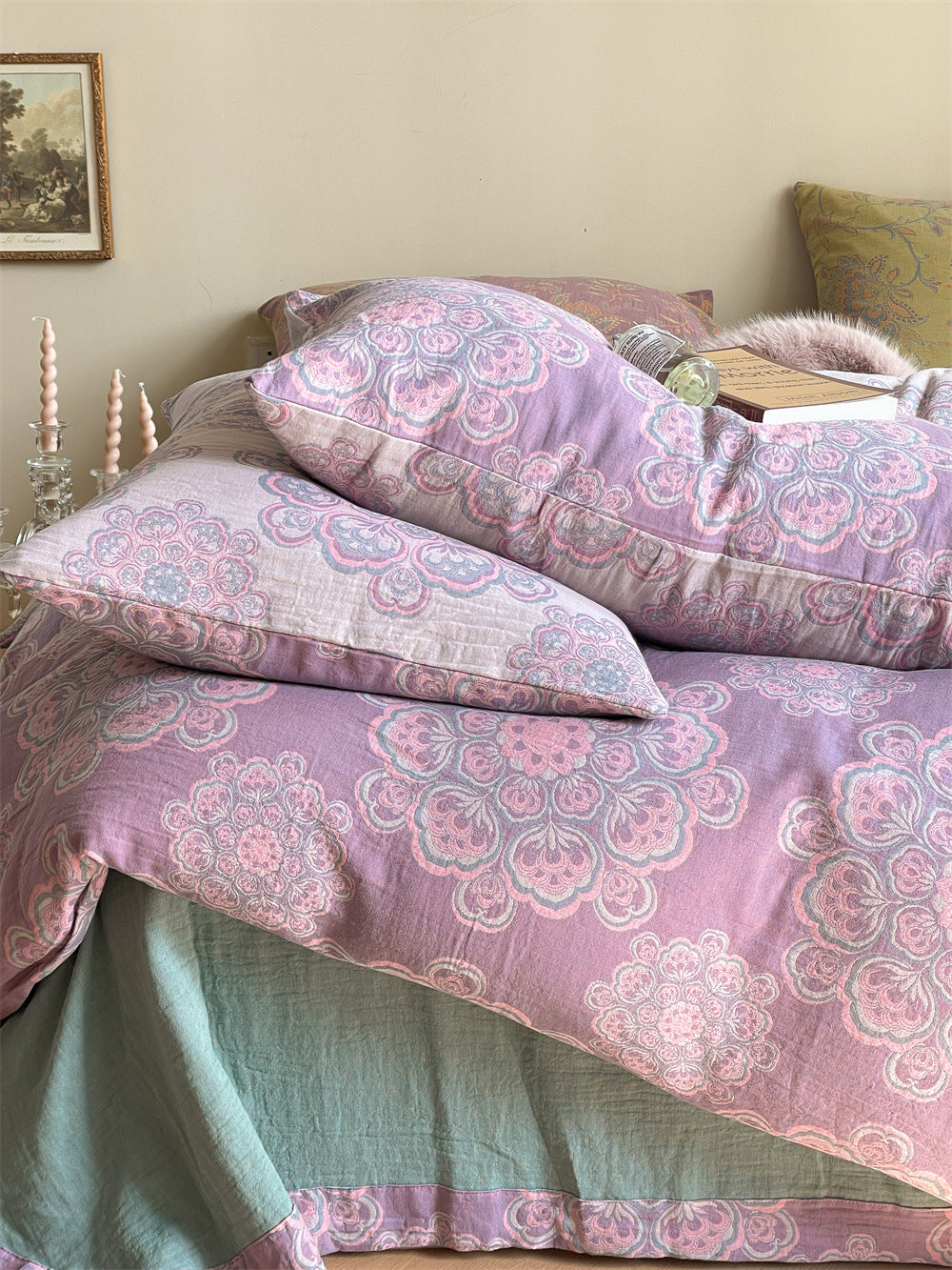 Ornella Lilac Medallion bedding set – lilac medallion, bedroom view of the duvet and pillows, view 4 - Roomden