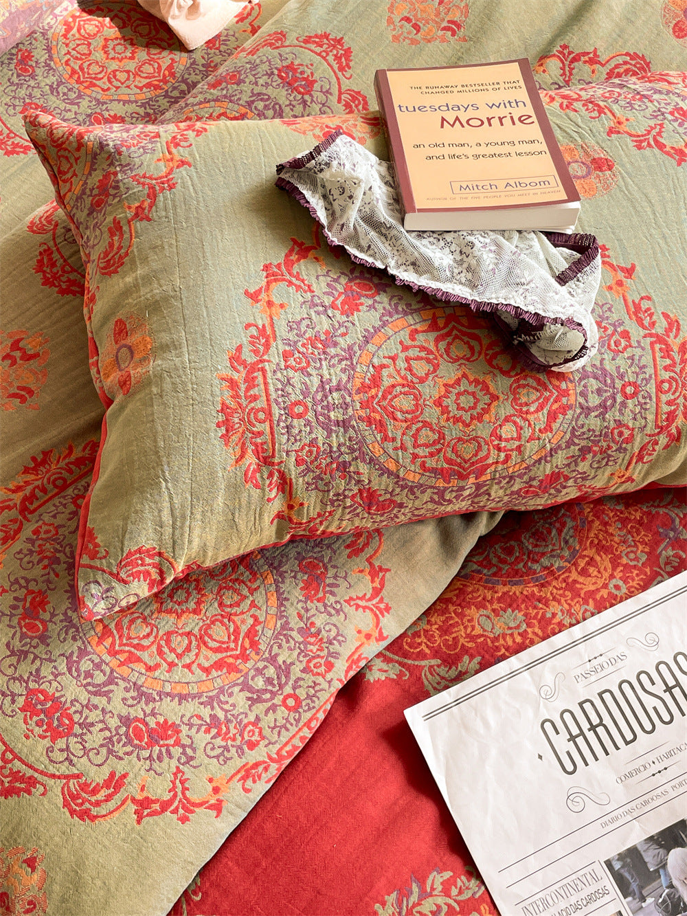 Ornella Vermilion Medallion bedding set – vermilion medallion, close view of the patterned cotton gauze, view 9 - Roomden