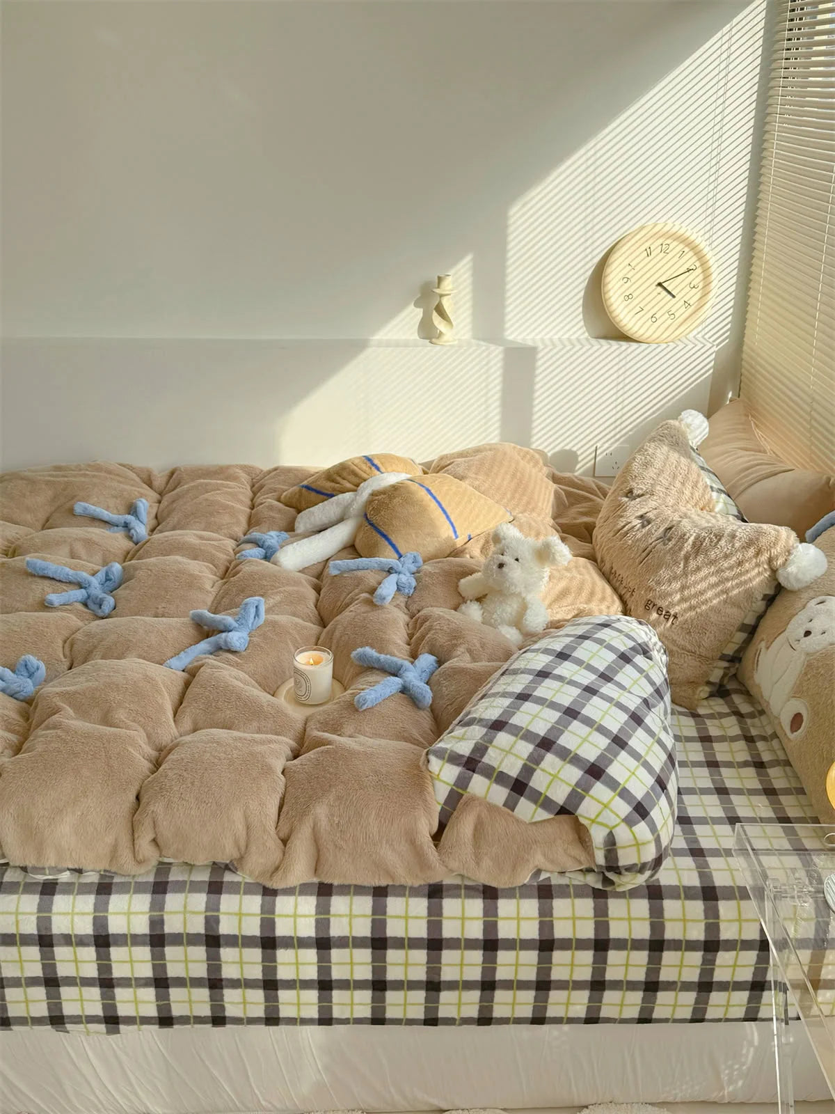 Full view of the Khaki Brown Bear bedding set on a bed with a green plaid sheet.