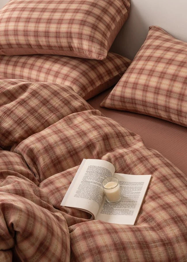 Gingham Double Gauze Cotton Bedding Set, Rustic Rose, fabric and pillow detail 5 - Roomden