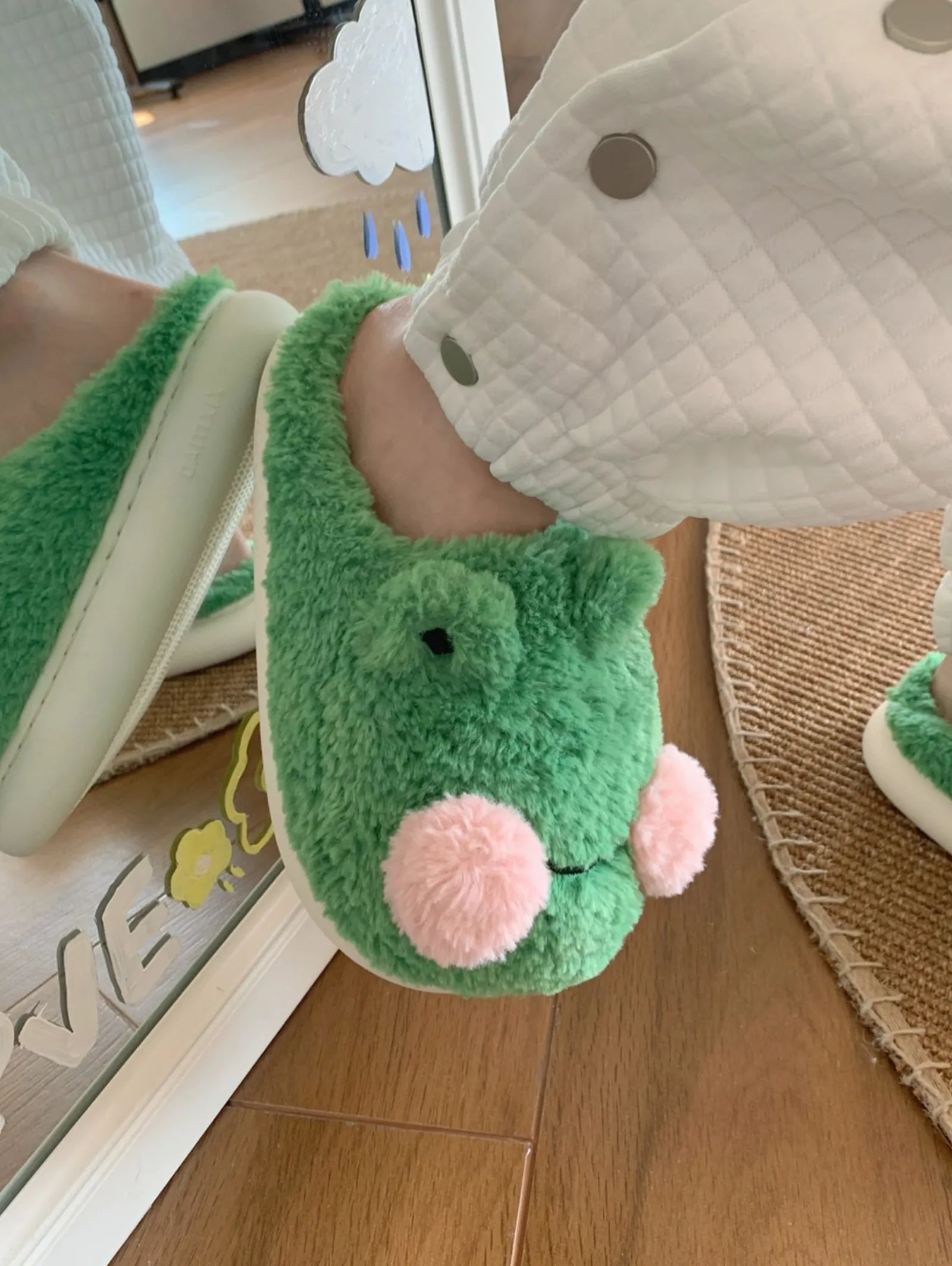 Mirror selfie showing side profile of platform frog slippers - RoomDen
