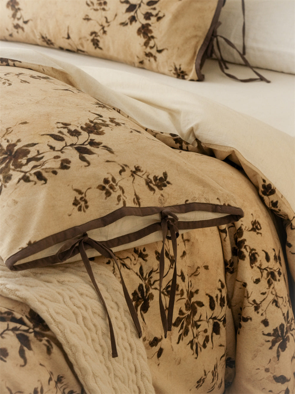 Stillgarden Ochre Branch Cotton Linen Bedding Set – Branching floral fabric and a tied pillow - Roomden
