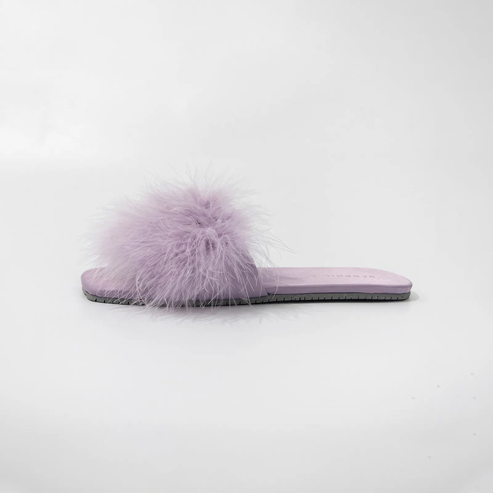 Front view of lavender faux fur slipper showing texture - RoomDen