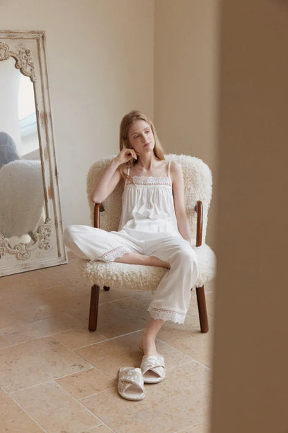 White Vintage Style Lounge Set Seated on Sherpa Chair - RoomDen