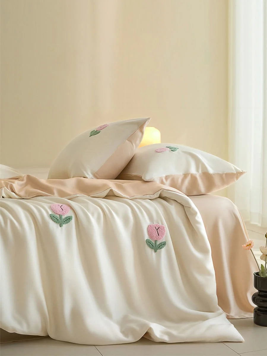 Close-up detail of the cream duvet and pink sheet from the Cream & Pink bedding set variant. - RoomDen