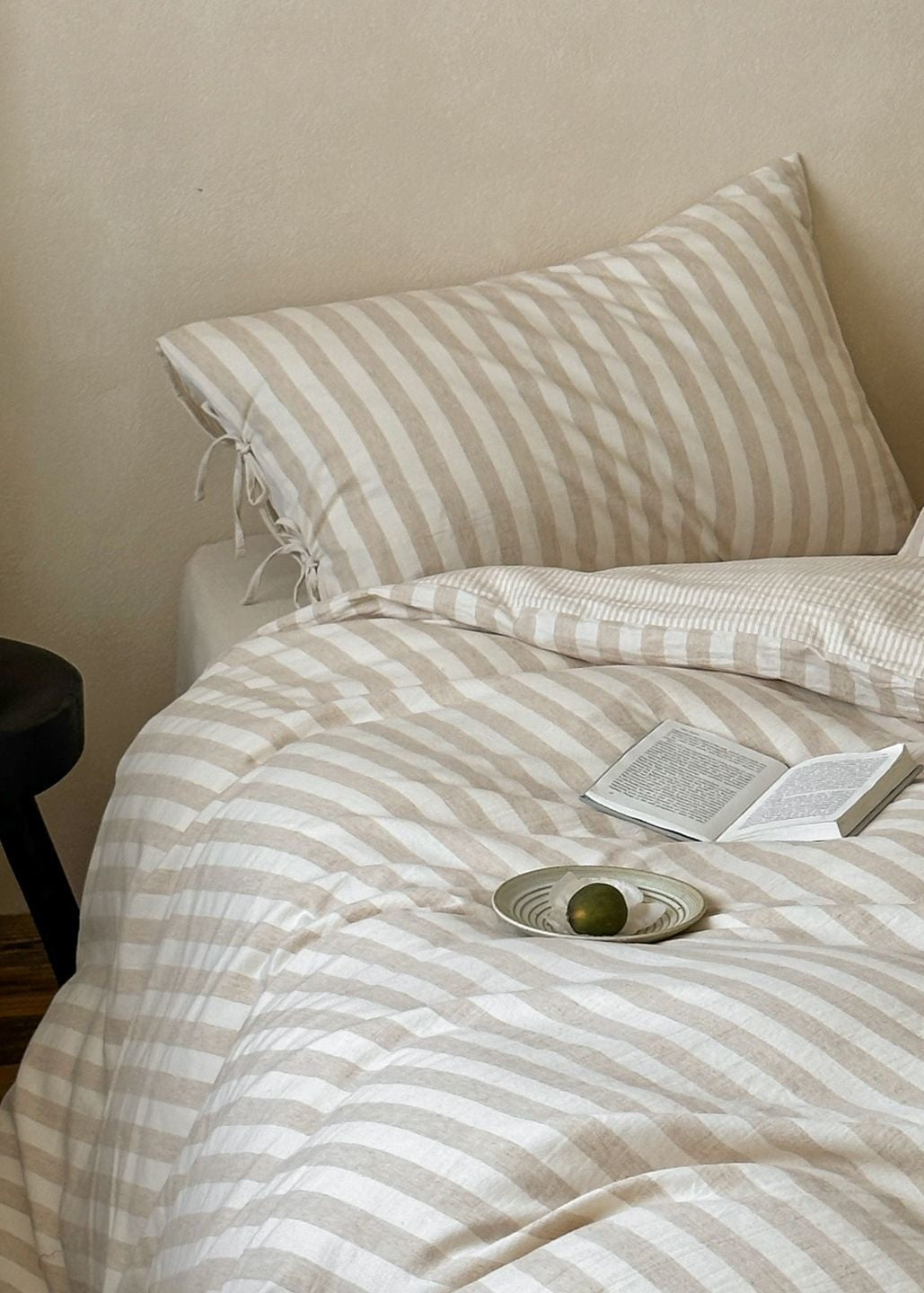 Ashfield Striped Cotton-Linen Bedding Set - room scene