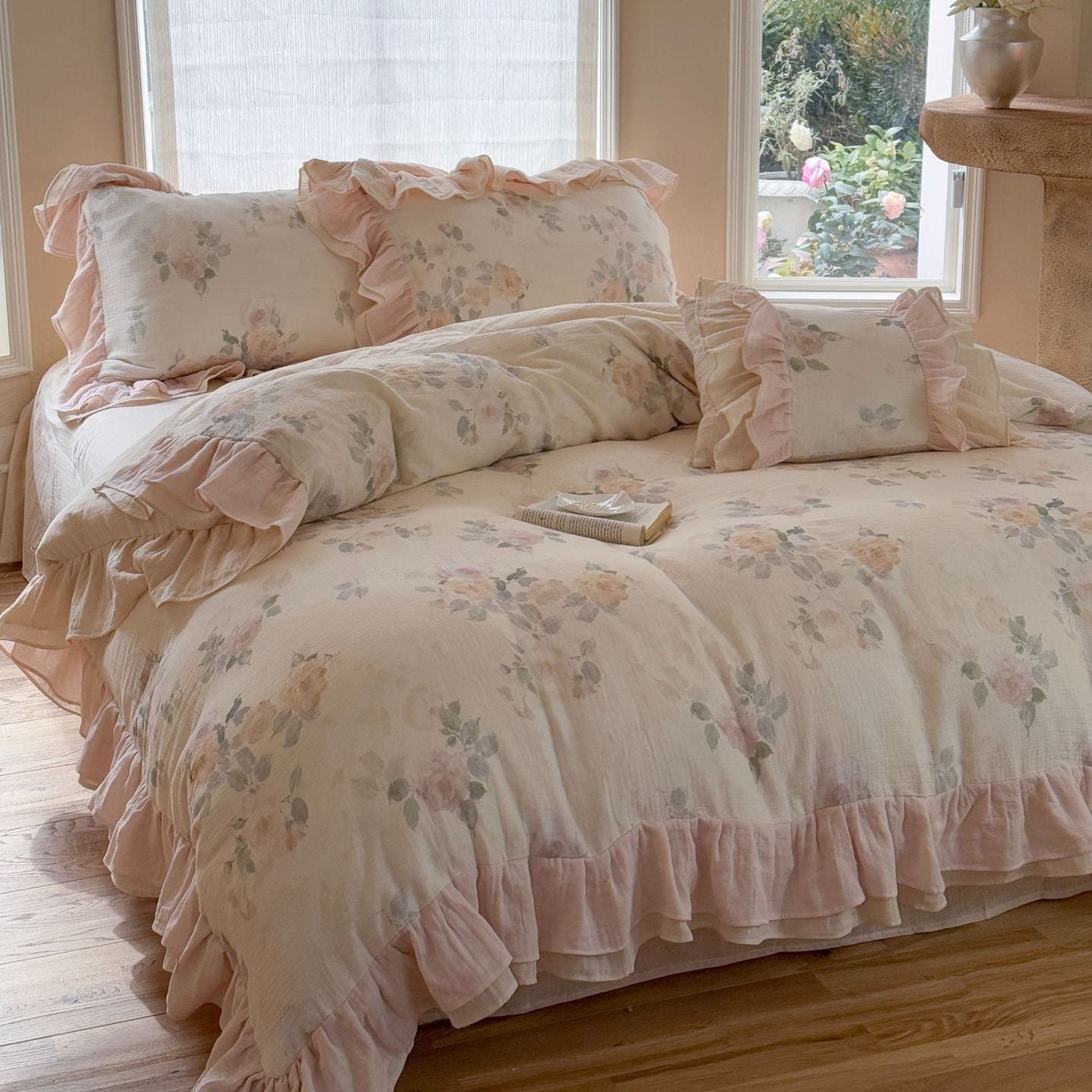 Solenne Ruffle Floral Double Gauze Bedding Set - room scene