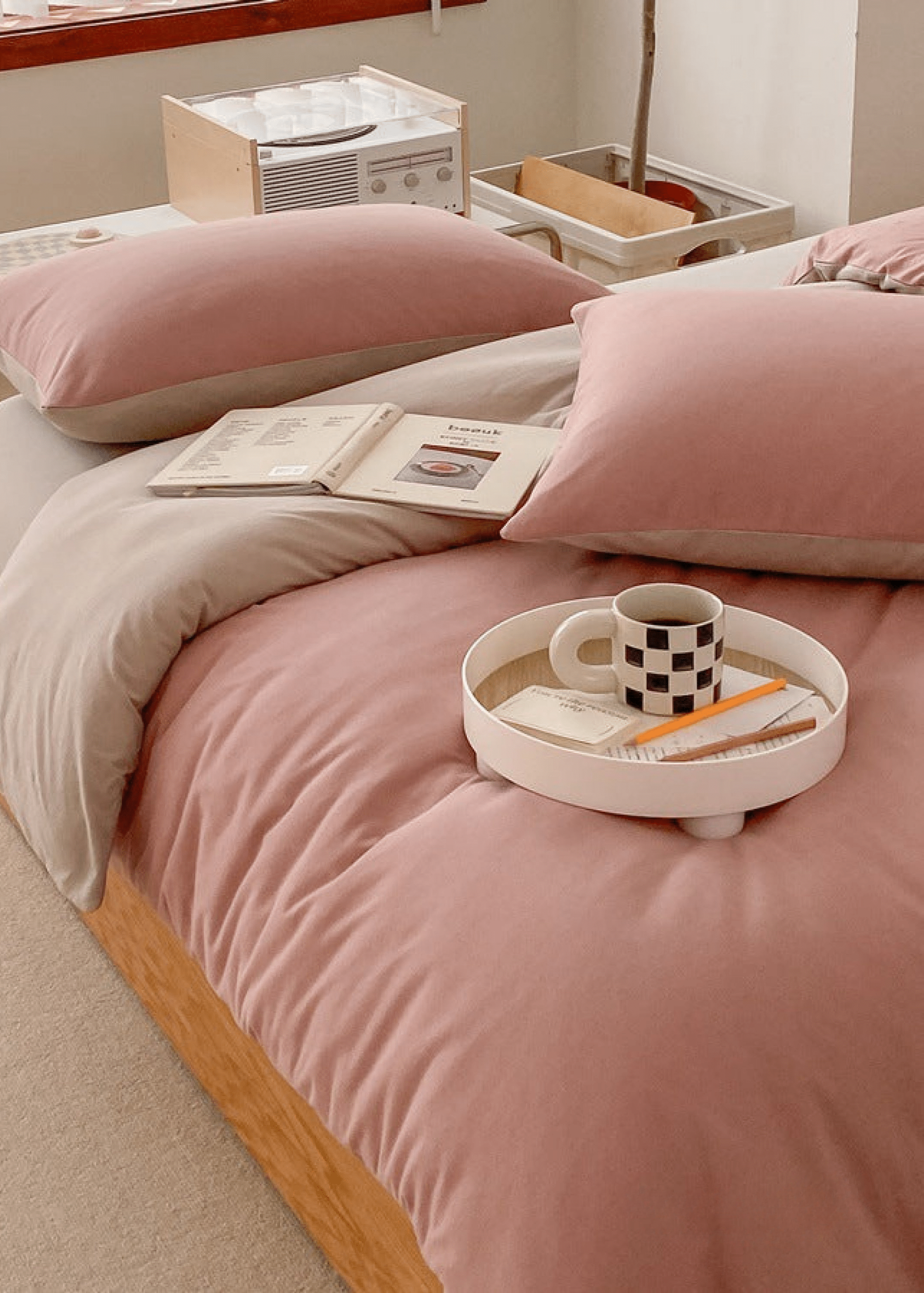 Sorrel Earthy Jersey Knit Bedding Set - room scene